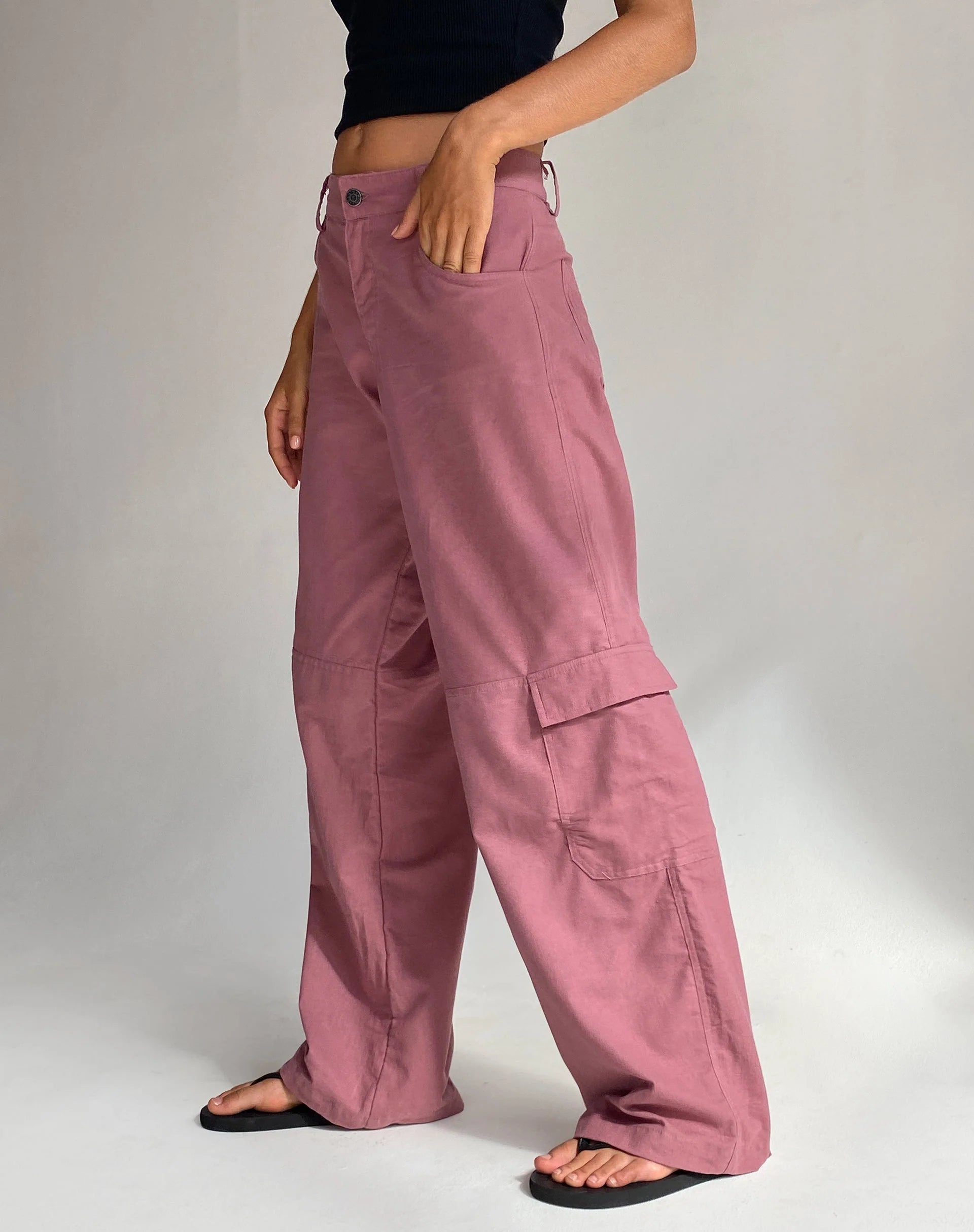 Low Rise Cargo Trouser in Mauve Linen